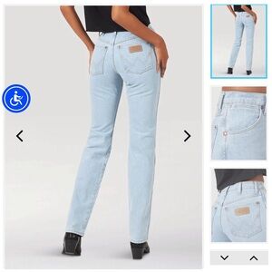 Wrangler Womens Cowboy Cut Slim Fit Jean Bleach